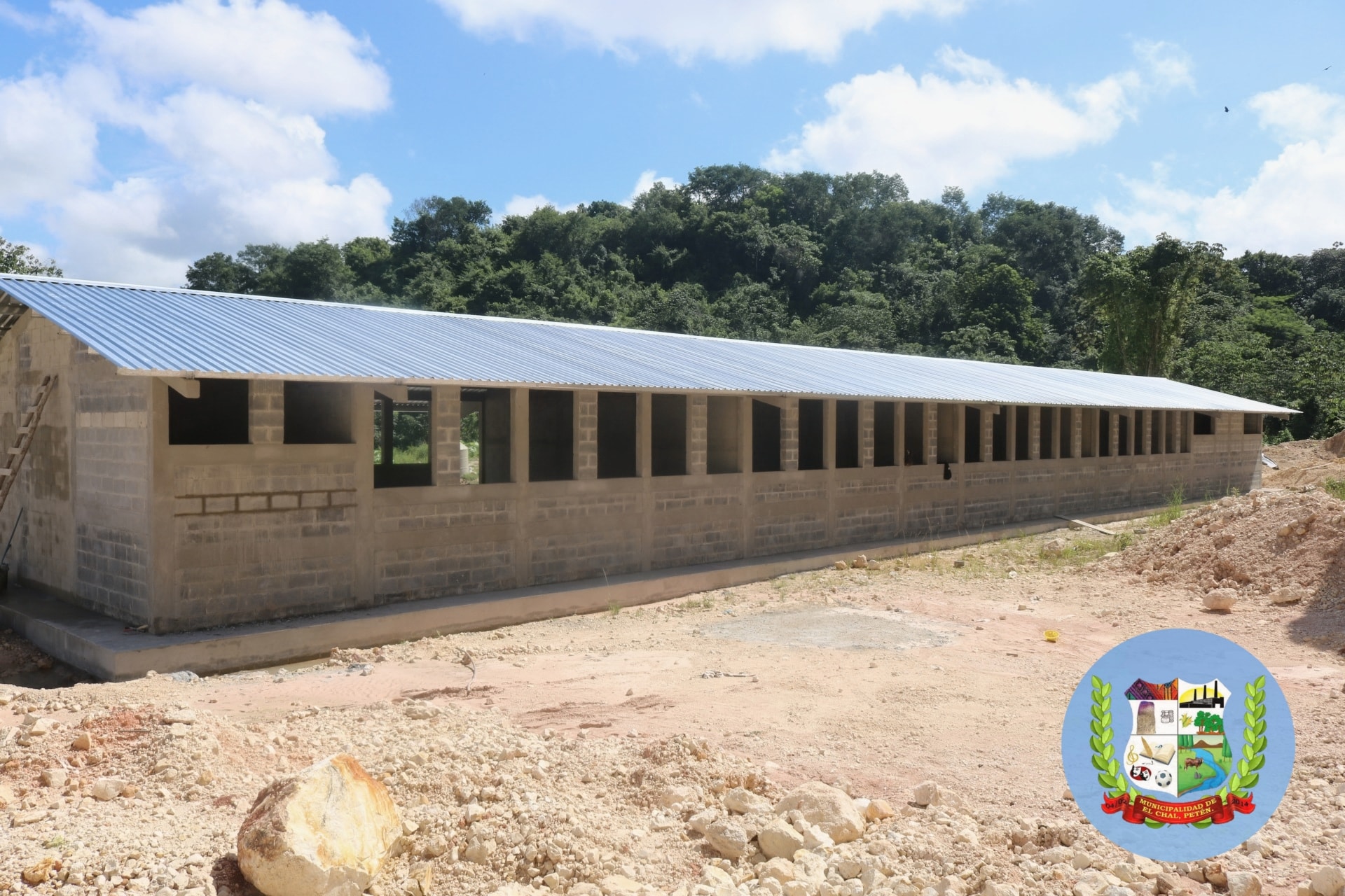 CONSTRUCCIÓN DE INSTITUTO BÁSICO EN EL CASCO URBANO MUNICIPAL.