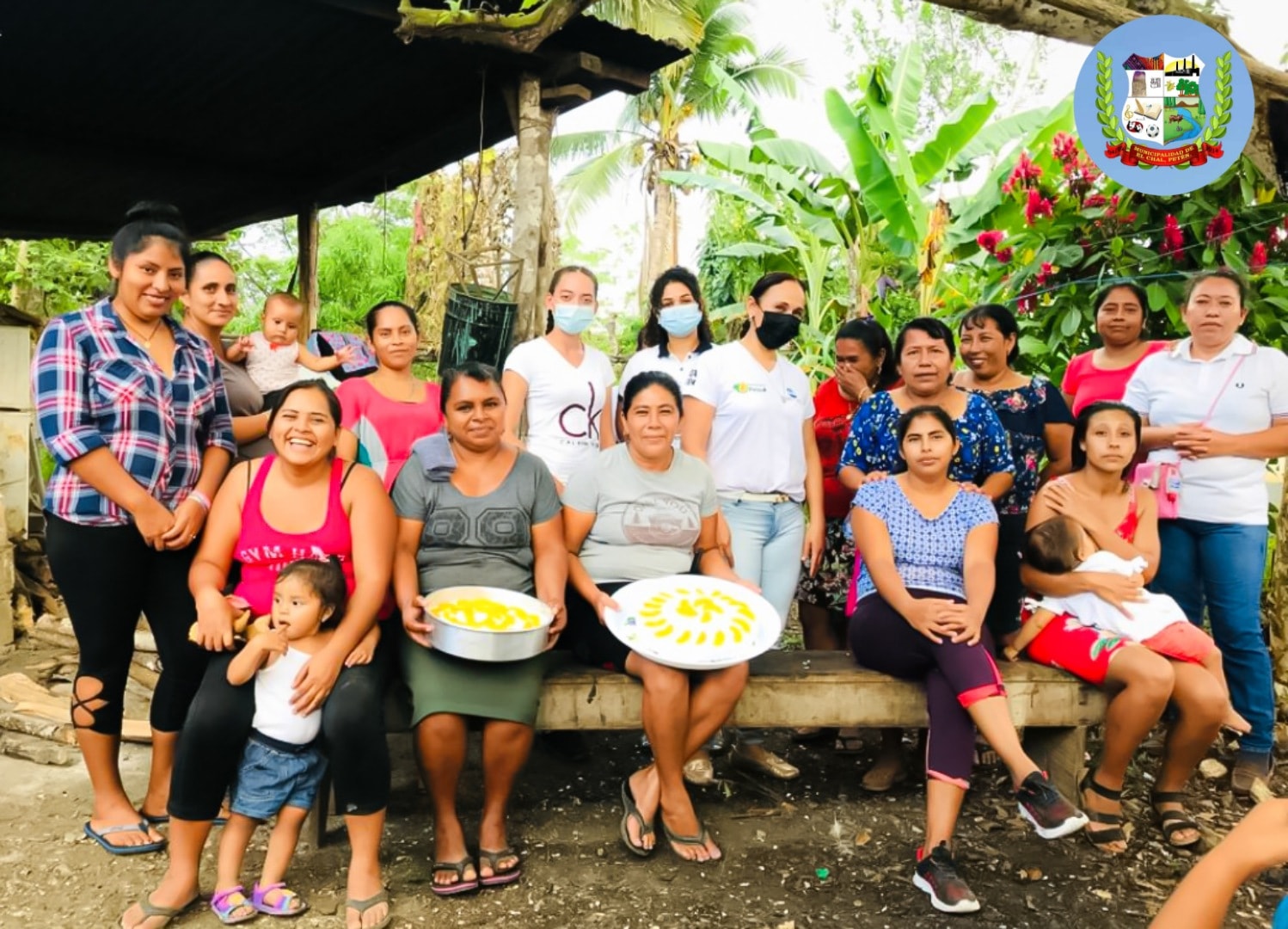 MUJERES ORGANIZADAS DE COLPETEN APRENDEN REPOSTERÍA.