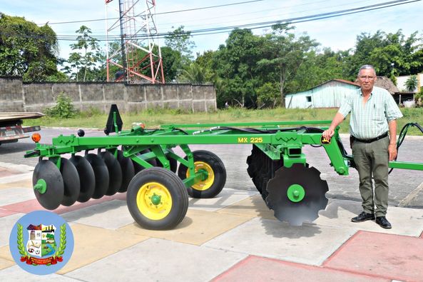 ADQUISICIÓN DE RASTRA PARÁ TRACTOR.