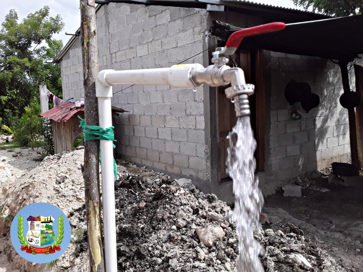 AMPLIACIÓN DE LA RED DE DISTRIBUCIÓN DE AGUA, BARRIO SAN CARLOS.