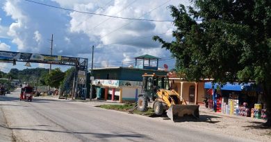 LIMPIEZA DE CUNETA EN BARRIO EL MILAGRO LIMPIEZA DE CUNETA EN BARRIO EL MILAGRO