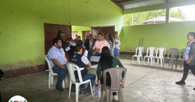 ENTREGA DE ALIMENTOS EN LA MICROREGIÓN II ENTREGA DE ALIMENTOS EN LA MICROREGIÓN II