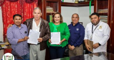 FIRMA DE CONVENIO EN BENEFICIO DE LA EDUCACIÓN DE EL CHAL FIRMA DE CONVENIO EN BENEFICIO DE LA EDUCACIÓN DE EL CHAL