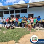 ENTREGA DE SEMILLAS Y PILONES A ESTUDIANTES ENTREGA DE SEMILLAS Y PILONES A ESTUDIANTES